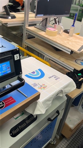 Pack a bulk order for a local business with us 👕 No matter how big or small, every order is welcome. | PrintLocker