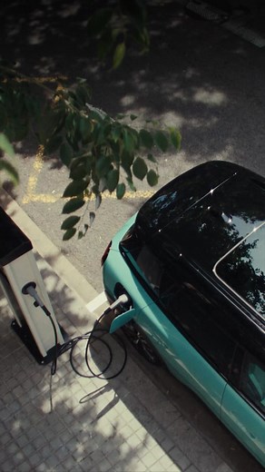 22K views | De MINI Aceman maakt alles mogelijk. Private Lease deze MINI vanaf €429,- p/m. Op basis van 60 mnd, 5.000 km/j. | MINI | Facebook