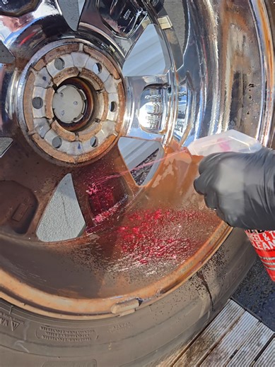 Wheely Clean: Professional Wheel Cleaner for Optimal Shine
