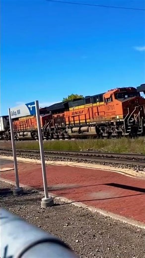 BNSF railroad train passing through the Gallup NM stop