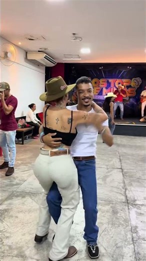 She only left one song! Credit: @lukinhas_do_pizeiro #dance #forró #dancing #piseiro