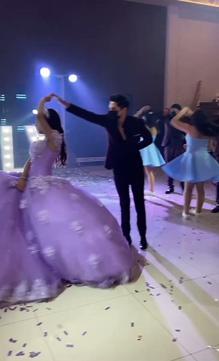 Vals con damas y chambelanes ???? -Make it right -My universe #bts #vals #xv #kpop