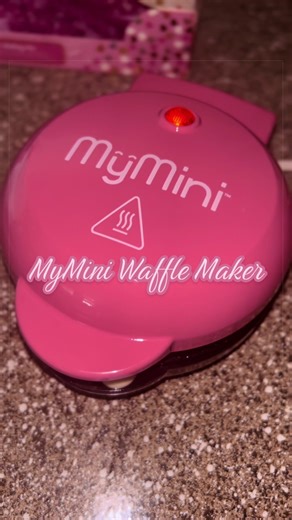 I made heart shaped waffles with this cute little mini waffle maker! It’s perfect for a Barbie breakfast! It comes in different colors, is easy to use and clean! Click the link below to grab yours! 🧇🎀✨