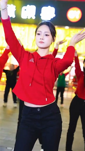 Shuffle dance . 1678 . #beautifulgirl #dance #streetdance #hotshorts #dancer #dj #music