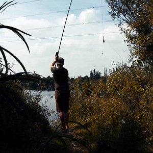 Our NEW QC Hybrid Leadclip Leadcore Leaders. No splicing required... just loop them on and you are ready to go. The Quick Change properties help you change rigs with ease, allowing you to get the rods straight back out... fast. Each leader is made from a 1 meter length of 50lb Kable camouflaged leadcore. | Korda Developments