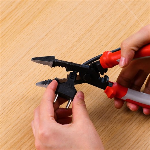 Transform you extension socket into a key holder! 🙌 | Trendy Magazine