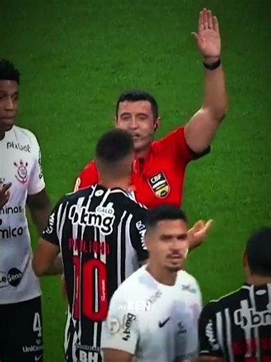 Goalkeeper Deliberately Lets the Ball Go into His Own Net, and the Unexpected Reason 🧠