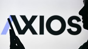 Cos'è Axios, la piattaforma che infila uno scoop dietro l'altro su Israele e Gaza e chiede 600 dollari ai suoi abbonati