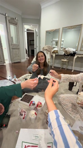 Delicious Recipes with Taylor and Sophia