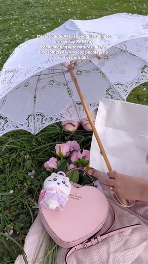 GIRLY girl picnics all summer long PLEASE. 🥺🌸⋆⊹🧺ˎˊ˗ ࣪𐙚👒
