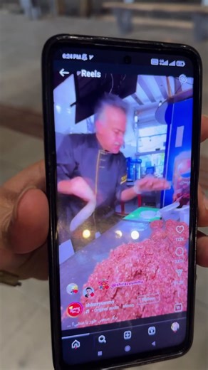 ‎خاص فود|خوراکی های خاص شیراز‎ | ‎فست فود آنا مانا تبلیغات زیادی انجام دادن و تصمیم گرفتم امروز تست کنم نظر واقعیمو بهتون بگم @anamana_fastfood برگرشون طعم مزه نوستالژی...‎ | Instagram