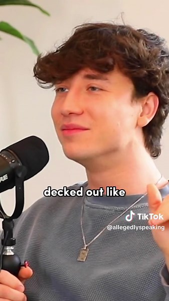 Did you know there are doomsday prepper communities??🤯 would you join one??👀 #doomsday #doomsdaypreppers #interview #podcast