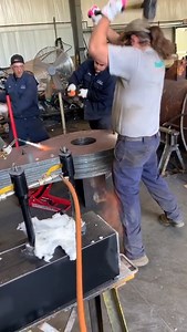 110M views · 142K reactions | Jolie travail d'équipe  #ConçuPourNousParNous⚒ ⎮www.infactus.com | InfactUS - Le premier réseau social de la construction | Facebook