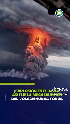 En las profundidades del Pacífico Sur, el volcán Hunga Tonga-Hunga Ha'apai protagonizó una de las erupciones más potentes de la era moderna. En las imágenes se observa cómo lanza una colosal columna vertical de ceniza y gases volcánicos que alcanzó niveles récord en la atmósfera.