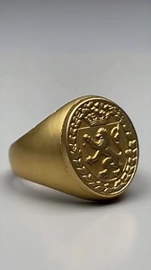 From buried dirt to royal gold. ✨ Watching this ancient signet ring reclaim its shine is the ultimate satisfying experience.#Restoration #Satisfying #AntiqueJewelry #GoldRestoration #HistoryUncovered | Restoration Therapy