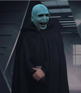 Voldemort Returns: A Hilarious Star Wars Mashup
