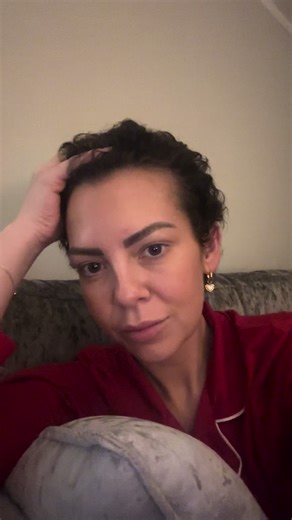 Embracing My Curly Hair Journey After Chemotherapy