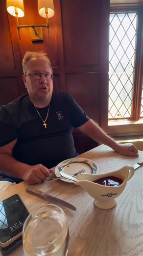 Exploring Peter Luger's Steakhouse: A Foodie's Delight