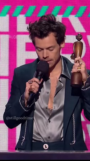 489 reactions · 18 shares | He deserves the best | One Direction And Zayn News | Facebook