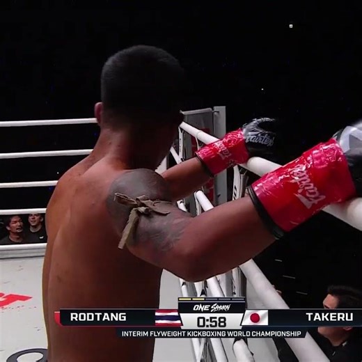 Make that TWO knockdowns for Takeru 🤯