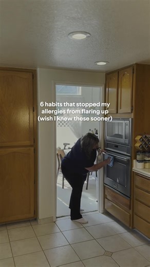 My allergies were ruining my life until I discovered these 6 game-changing habits! 🤧✨ 1️⃣ Washing bedding weekly with sodium percarbonate (oxygen bleach) kills dust mites that trigger reactions 2️⃣ Using HEPA filters traps airborne allergens before breathing them in 3️⃣ Removing shoes at the door prevents outdoor pollen from spreading inside 4️⃣ Vacuuming with HEPA equipped machines twice weekly reduces allergen buildup 5️⃣ Keeping humidity between 30-50% prevents mold growth that worsens sympt