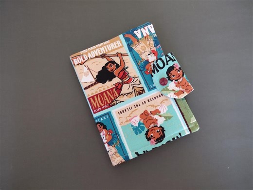 Moana Pin Book, Disney Vacation, Pin Trading, Collector Gift - Etsy