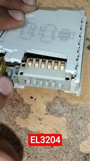 BECKHOFF EL3204 Module