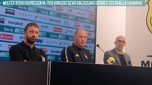 Ciclone Bisoli: ' Devo sbloccare cuore e testa dei giocatori, solo così il Modena potrà riprendere a vincere' Il nuovo mister è un fiume in piena allo stadio Braglia nella presentazione alla stampa. 'Nei primi due allenamenti ho fatto l'elettroshock alla squadra. Chi non dà il massimo, è fuori' Approfondimenti www.lapressa.it | La Pressa