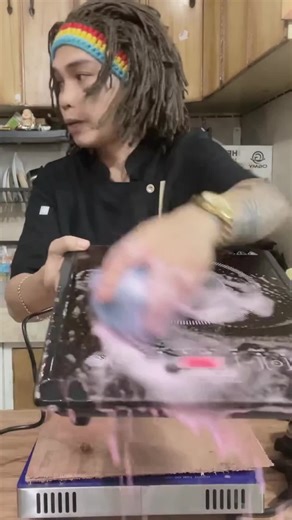 (Chef Natoy) Induction Cooker Touch Screen Multifunctional the Circle Chargeable stove High Power 2200W Energy-Saving Induction Cooker220V Kitchen Appliances Kitchen Essential Cooker Electric Stove Multifunctional Cooker Electric Cooker BBQ HOTPOT