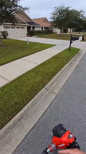 6.2K views · 461 reactions | How to flip edge with your trimmer and not get hit in the face #growitwemowit #foryou #business #lawncare #tips #tools #tricks #entrepreneurship #motivation #smallbusiness | Grow It We Mow It LLC | Facebook