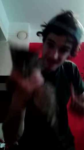 Cat Beatbox - This crazy cat is beatboxing like a pro !