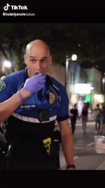 Banana cop pt. 2 #AustinPD #BananaTok #gay #gaytok #police #ems #fire #bananacop