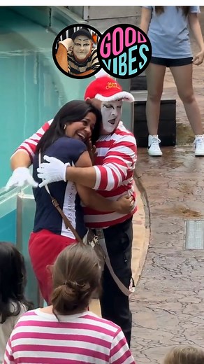Holiday Tom Foolery 😂🫶😊 Keep Sharing Good Vibes follow if you haven't 😎 #tomtheseaworldmime #tomthemime #seaworldmime #goodvibesdaily #yougotthis #laughmoreworryless #reelgoodvibes #laughtertherapy | Good Vibes