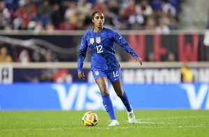 What makes Naomi Girma key for USWNT and an NWSL standout with San Diego