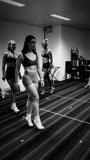 Planet Max on Instagram: "🌟 Stage Presence Starts Here! 🌟 Learning your stage walk takes time, patience, and plenty of practice—so why wait? 👠✨ NOW is the perfect time to start refining your posing skills and building confidence on stage! Hit up our incredible Model Division Posing Coach, Dani, for 1:1 posing sessions tailored to YOU. 💪 She’s here to help you perfect every step, turn, and pose so you can shine like a star on show day. 📲 DM us to book your session today! Let’s bring that sta