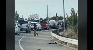 VIDEO - Quand l’envie de pipi devient trop forte et que l’on est dans les bouchons, il y a toujours une solution