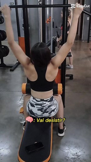 Com 11 anos ja entendi que crescer doi. . . . #bodybuilding #fitness #gym #workout #motivation #fitfam #fit #fitnessmotivation #muscle #gymlife #fitspo #training #health #fitnessmodel #lifestyle #gains #healthy #love #instagood #eu❤️serrana #instafit #strong #fitnessaddict #bodybuilder #gymmotivation #exercise #physique #cardio #photooftheday #abs