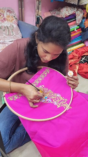 Tanjavur hand painting #tanjavur #tanjavurbigtemple #tanjavurpaintings #paintings #paintingart #painting #sewing #artlover #art #artwork | A.S.V fashions