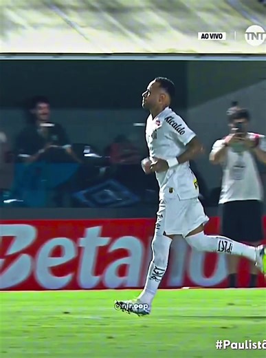 Neymar Briga e Brilha Contra Velo Clube | Melhores Momentos