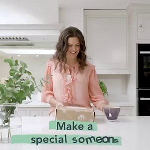 8.2K views · 517 reactions | 殺 15% Off Your Order! 殺  Fresh flowers inside a card Over 1 million flowercards shipped  Contact free delivery!  Schedule to arrive on the day Get 15% off your first purchase. Use 20FB15 at checkout!  www.flowercard.co.uk | Flowercard | Facebook