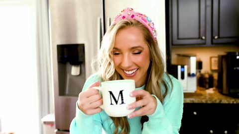 Sarah's Candy Factory Circus Peanuts Marshmallow | Spangler Retro Candy in Jar, 1.5 Lbs