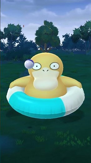 HUGE Psyduck Keeps Swimming 🦆🌊