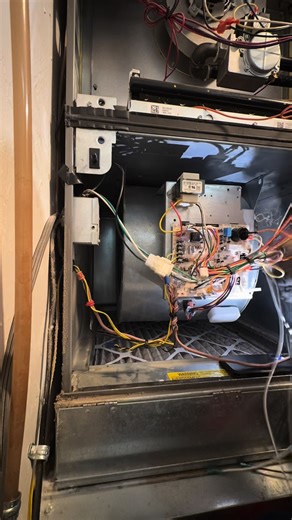 Primary circuit board diagnosed, removed, and replaced — Jordan breaks this down with precision. Timelapse shows the full process from disassembly to system restart. Quality repair. Verified performance. #HVACNation #TradesTok #SkilledTrades #BlueCollarCrew #BlueCollarLifestyle #TechLife #FieldTech #MechanicalLife #FixItRight #TradeLife #JobsiteLife #OnTheJob | GoodFellas Air Conditioning