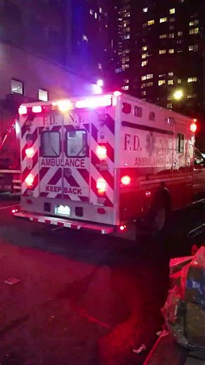 FDNY NYC AMBULANCE *LOUD SIRENS Up Close #fdny #shorts #ambulance #nyc