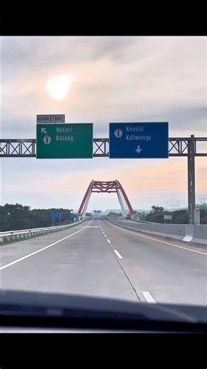 Liburan sekolah Road Trip ke Bali melewati jembatan ikonik di tol Trans Jawa #roadtrip #tripbali