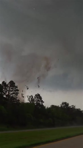 Tornado captured near Birch Tree, Missouri May 2024