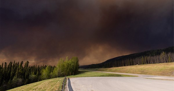Canadian wildfire smoke triggers NYC air quality alert: Live map