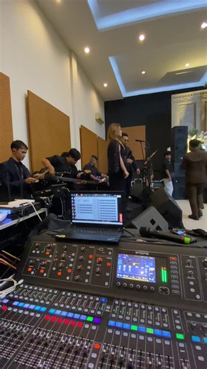 Suhu Entertainment. Mixing Cam 🙂‍↔️🙂‍↔️ #daprosound #da_production #soundmojokerto #soundmojokerto #wedding