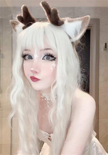 snowy reindeer 🦌 | reindeer