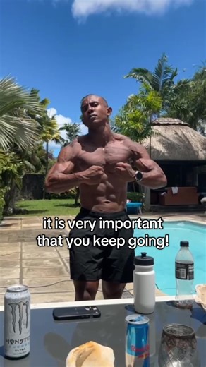 Little story time: in 2017, my aunt asked me to film a short video of her working out. During the shoot, she said, “Come on, give it a shot — you might like it.” And now here we are. Someone who used to hate any form of exercise has turned into someone obsessed with working out. #mauritius🇲🇺 #gymtok